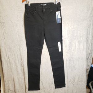 NWT Old Navy Women's Black Original Skinny Size 2 Black Mid-Rise